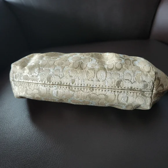 NWOT Coach Gold & Silver Optic Signature Metallic Kisslock Clutch Wristlet - Picture 12 of 15